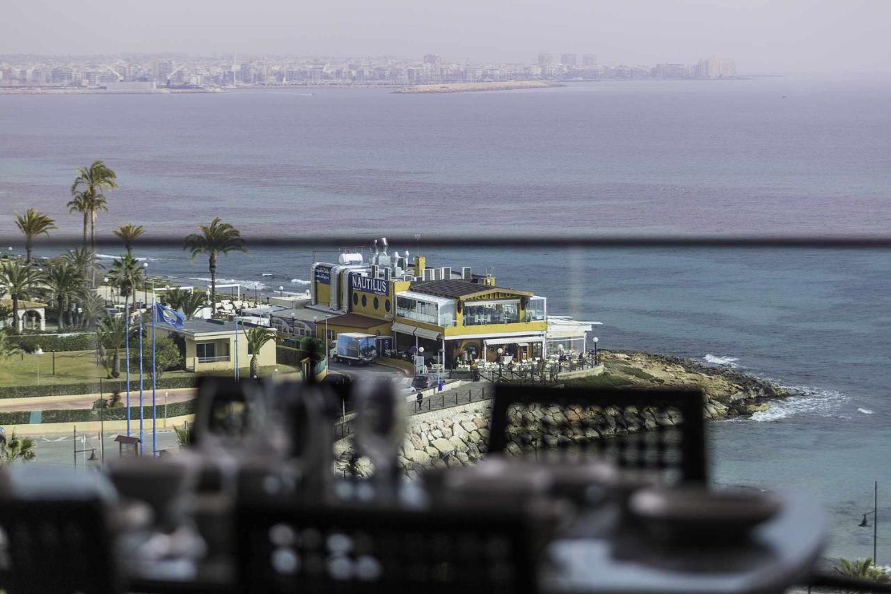 Apartamento Sea Senses Victoria Frente Al Mar Torrevieja Exteriör bild